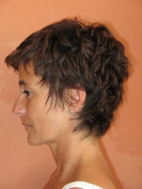 Cliente coupe cheveux courts
